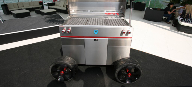 Echt heißer Brennwagen! Der ganz besondere GTI-Grill (2011): Grillen mit Style  Volkswagen hatte getunten BBQ-Grill am Wörthersee dabei