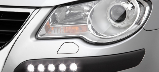 Neu von HELLA: LED-Tagfahrleuchten mit passender Blende für den VW Touran : Nachrüstung empfehlenswert: Tagfahrlicht erhöht Sichtbarkeit im Straßenverkehr 
und mindert das Unfallrisiko 
