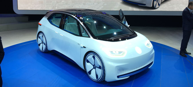  Die VW-Studie I.D. - VWs Vision im Bereich Elektrofahrzeuge : So sehen das zukünftige VW-E-Auto und Golf 7 Interieur-Facelift aus