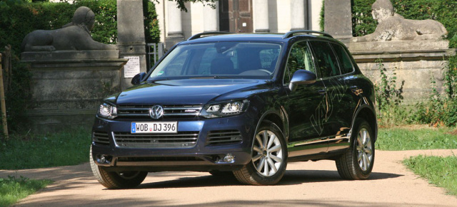 Aller Anfang ist schwer - VW Touareg Hybrid im Test (2011): Ein 380 PS Ökomobil: Wie sparsam ist diese Technik wirklich?