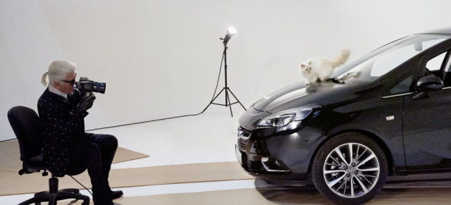 Karl und das Kätzchen  Supermodels und Autos kann doch jeder: Lagerfelds Model für den Opel Corsa Fotokalender 2015 ist eine Katze