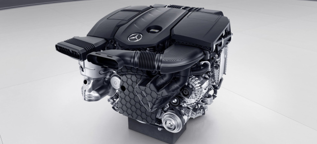 Neuer Vierzylinder-Diesel OM 654 – Sparsamer, leichter, sauberer : Mercedes-Benz stellt seinen neuen Vollaluminium-Diesel vor 
