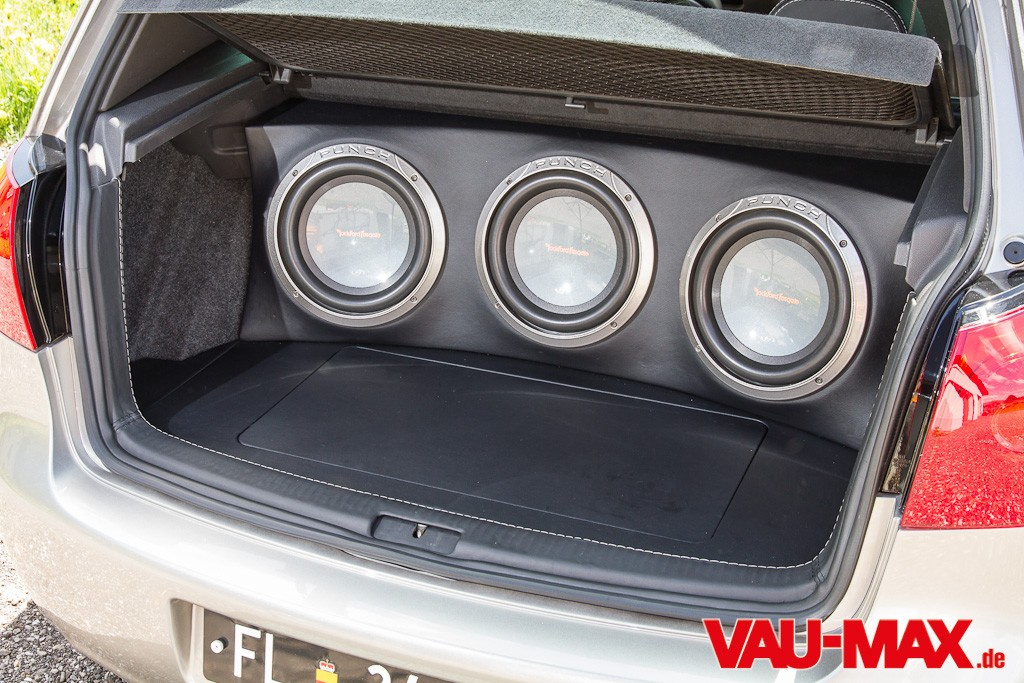 Subwoofer netjes inbouwen hoe en wat VWForum.nl