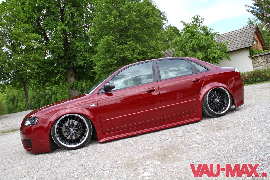 Audi A4 mit neuem Gesicht Der FaceliftFürst B8, B6, S3, S4 und RS4 Tuning Teile am Audi A4
