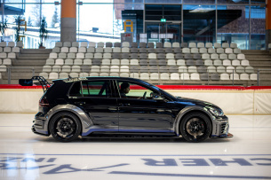 Vom Racetrack auf die Straße: VW Golf 7R von Werk2 zum TCR-Rennwagen  umgebaut - Auto der Woche - VAU-MAX - Das kostenlose Performance-Magazin