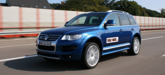 VW Touareg R50 im Fahrbericht: Harte Schale, weicher Kern (2008): VAU-MAX.de fühlt dem Sport-SUV Touareg R50 auf den Zahn