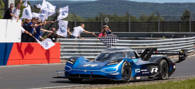 Der VW ID.R knackt den Rundenrekord auf der Nordschleife: Hochspannung mit Happy End!