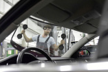 Klarer Durchblick für Brillenträger: Volkswagen hat die Frontscheibe in Sehstärke