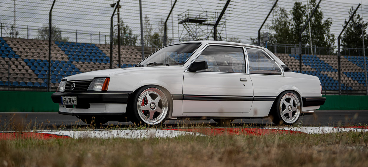 Blitz mit Seltenheitswert: 1984er Opel Ascona C mit 16V-Kraftpaket und 17 Zoll
