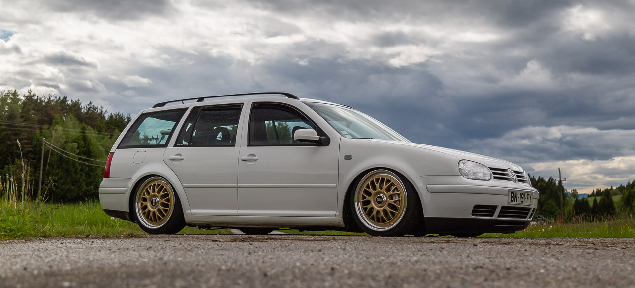 Der „Variant von Ferdinand“ Candyweißer VW Golf 4 Kombi trotz Tuning als Daily Driver unterwegs