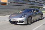 Fahrbericht: Porsche Panamera Turbo S - S wie Sahnehäubchen (2011): Unterwegs im 550 PS Dampfhammer mit vier Türen
