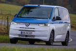 Der Winter kann kommen: VW Multivan eHybrid 4motion: Der VW Multivan wird mit Verspätung zum hybriden Allradler