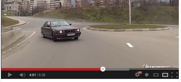 VIDEO: So hirnlos kann ein Drift im BMW M5 sein: Zündung an Hirn aus
So krass geht es auf Georgiens Straßen zu.