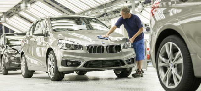 Serienproduktion des 2er BMW Active Tourer gestartet: In Leipzig rollen nun vier Modelle von einem Produktionsband.