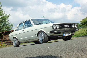 Retro mit Nachdruck: 1975er Audi 80 – Ein Klassiker mit Turbo-Herz