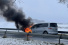 Brandgefahr beim neuen VW T7 eHybrid?: Neuer VW Multivan während der Fahrt in Brand geraten
