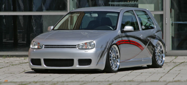 Sport und Style  Golf 4 R32 Tuning: 3.2 Liter Golf mit Airride und Custom Lackierung