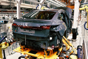 Audi mit größter Modelloffensive aller Zeiten: Audi-Boss Duesmann will "100 Prozent Elektromobilität"