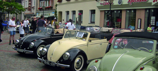 Uralt-Käfer-Invasion in Hessisch Oldendorf: 5. Internationale Volkswagen Veteranentreffen vom 26. bis 28. Juni 2009