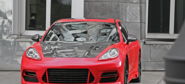 Alles auf ROT  Porsche Panamera Tuning : Die vierte Dimension in ROT-MATT