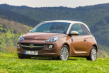 Den Opel Adam gibts nun bei Tchibo: Zum limitierten Adam gibt es eine Cafissimo Latte Kaffeemaschine