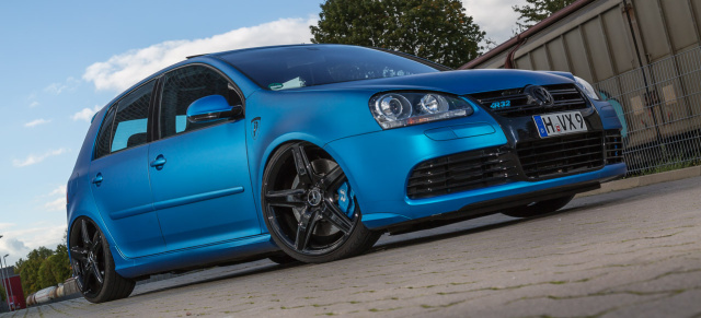 The real thing: VW Golf 5 R32 macht blau