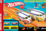 AW Autoworld Hot Wheels Limited Edition Slotracing Set: Bulli gegen Bulli: Snake vs. Mongoose