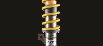 Gesteigerte Performance für den VW Golf 6 GTI & 7 GTI: ST suspensions XTA-Gewindefahrwerke mit Stützlagern und variabler Sturzeinstellung