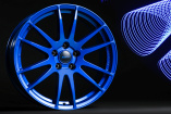 Die Gabe der Farbe: Limited Edition von MONSTR: Das blaue Wunder: Die ALUTEC MONSTR in Metallic-Blau macht das Rennen!