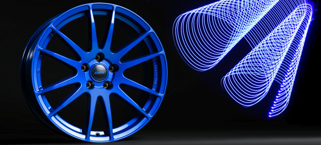 Die Gabe der Farbe: Limited Edition von MONSTR: Das blaue Wunder: Die ALUTEC MONSTR in Metallic-Blau macht das Rennen!