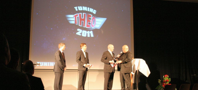 HELLA bekommt den Tuning THEO 2011: VW Speed und Tuning-Leser wählen HELLA in der Kategorie "Beleuchtung" zur besten Marke 2011
