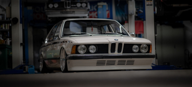 Klassiker mit kernigem Sound: Old school BMW 728 (E23) mit H&R-Fahrwerk, Luft und BBS