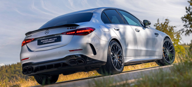 Starke Premiere: Mercedes-AMG C63 S E-PERFORMANCE: Der neue AMG C63: Die halbe Hubraum-Portion geht mit 680 PS in die Vollen