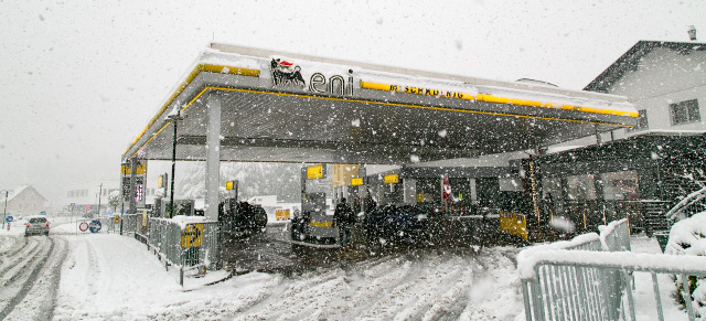 Schneechaos am Wörthersee, Autotuningfans eingeschneit: GTI-Vortreffen wird zur Schneeballschlacht