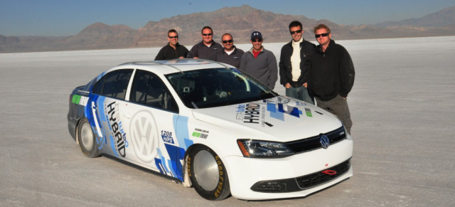 Neuer Hybrid Weltrekord: 301km/h im VW Jetta Hybrid: Vollgas auf dem Bonneville Salzsee