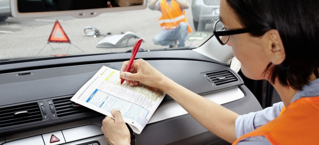 Hohe Wechselbereitschaft in der Autoversicherung - Doch wer ist der fairste Versicherer? : 