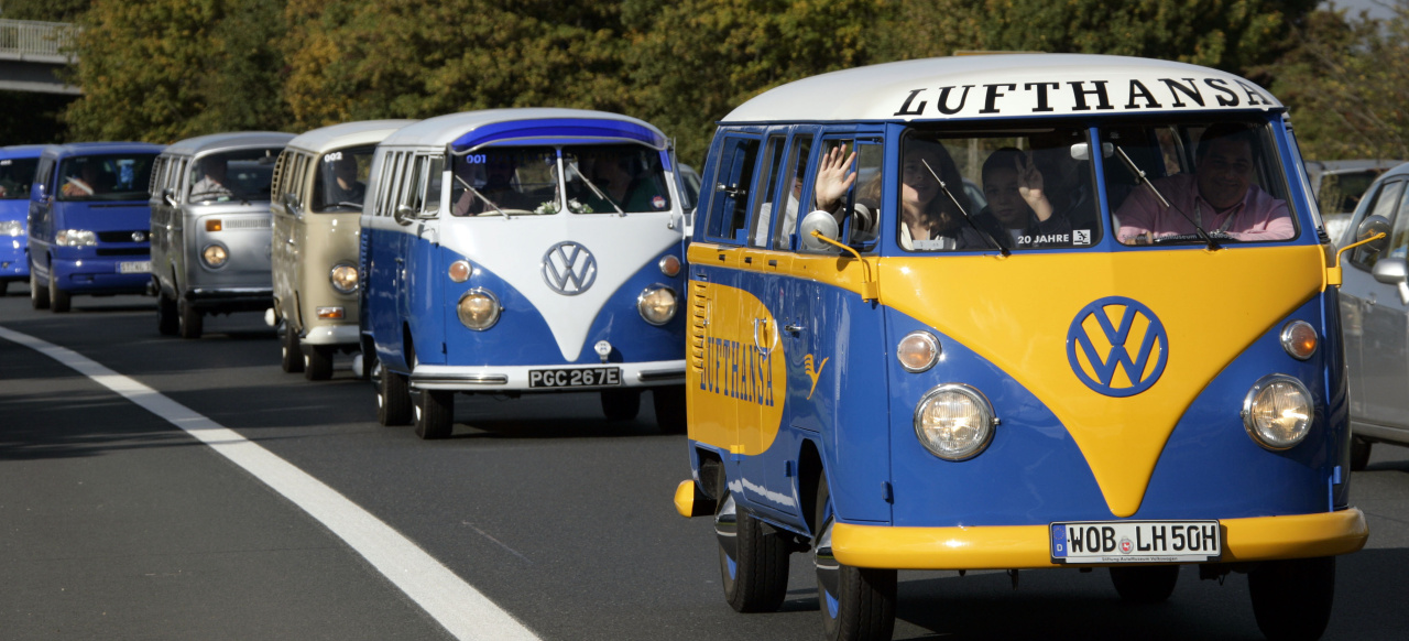Neuer Anlauf fürs VW Bus Festival Volkswagen Nutzfahrzeuge feiert den