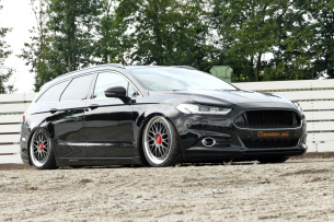 Schöne Kombis heißen Ford Mondeo Turnier: Familienfahrzeug und Showcar in einem