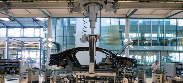 Große Nachfrage: VW stellt den Phaeton nun in zwei Schichten her: Allein 2010 wurden rund 7.500 Phaeton hergestellt
