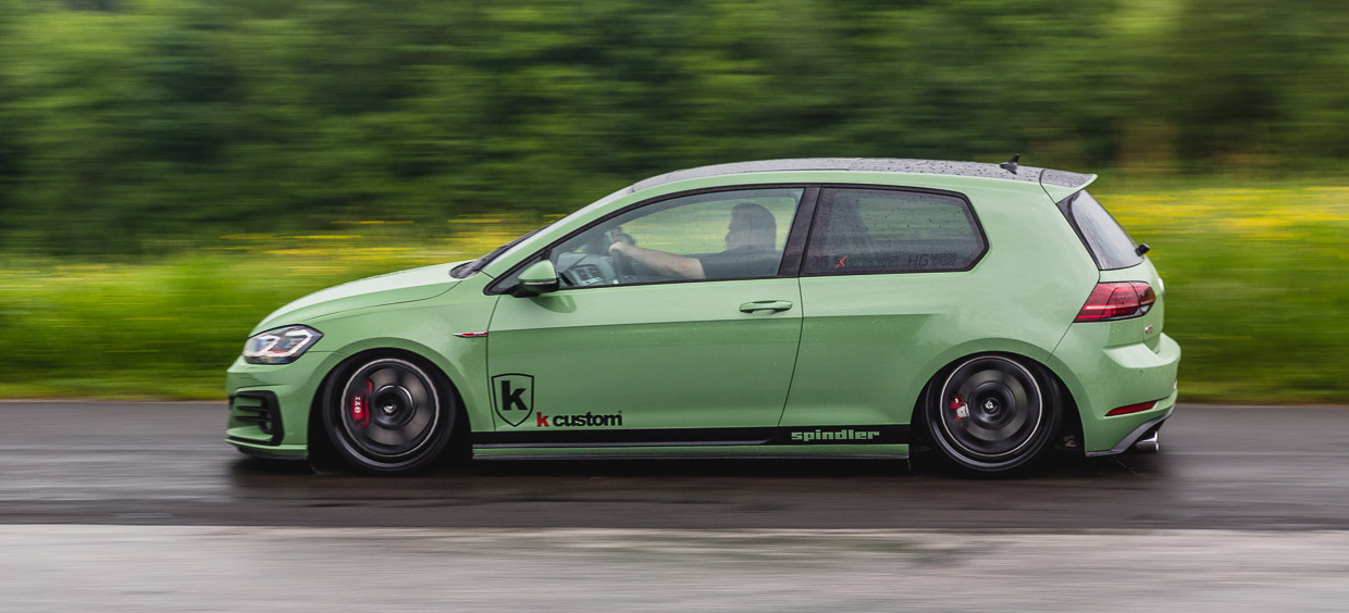 Nummer 33 lebt: Tiefer VW Golf 7 GTI Performance mit schickem Lack