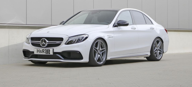 H&R Höhenverstellbare Federsysteme für Mercedes C 63 AMG: Dank H&R mehr DTM-Look am AMG C 63/C63 S