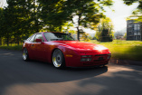 Rot steht ihm gut: Eleganter und tiefer Porsche 944 Turbo mit gepimpten BBS RS Felgen