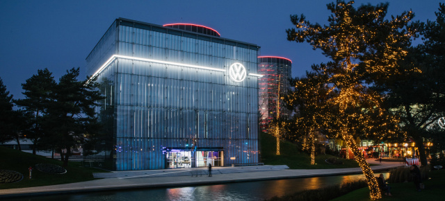 Neues VW-Design in der Autostadt: VW Golf 8 im Volkswagen-Pavillon