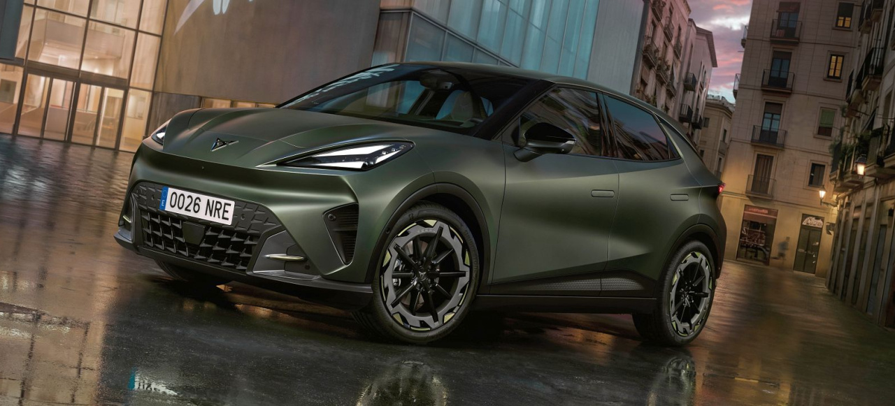 Kompakt, elektrisch, emotional: Mit dem Raval bringt CUPRA ein urbanes E-Auto, das mehr will als nur vernünftig sein.: CUPRA Raval: Der kleine Elektro-Rebell greift an