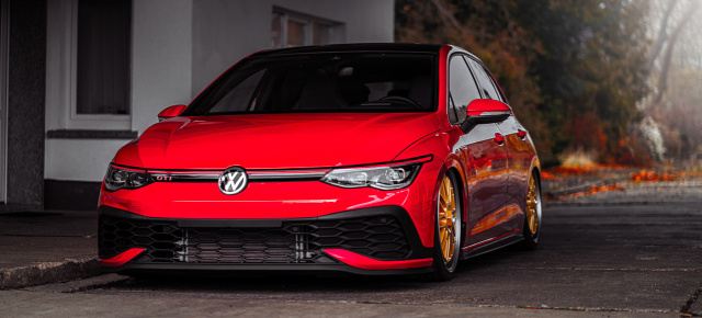 Kaum da, schon dem Boden ganz nah: Rassig roter VW Golf 8 GTI Clubsport im EAH Customs Look