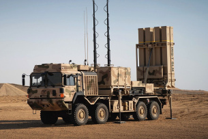 Stellenabbau in der deutschen Autoindustrie lässt Fachkräfte zu Rheinmetall & Co. wechseln: Vom Pkw zum Panzer: Automobil-Ingenieure wandern in die Rüstungsindustrie ab