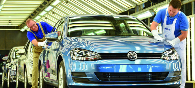 Golf-Rekord  30-millionste VW Golf rollt in Wolfsburg vom Band: Der VW Golf stellt einen weiteren Rekord auf und ist zurecht Car of the Year 2013