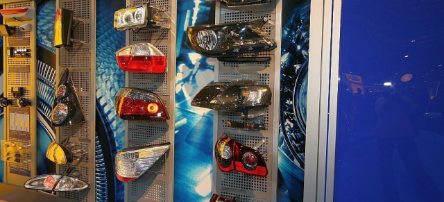 Hella mit drei Ständen auf der automechanika 2010: Hella, Behr Hella Service und Hella Gutmann Solutions präsentieren Kompetenzfeuerwerk auf weltgrößter Fachmesse für den Aftermarket in der Automobilindustrie