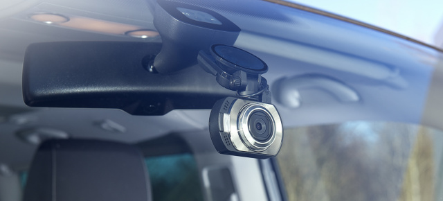 Der unbestechliche Augenzeuge: Im Kurztest – NavGear Full-HD-Dashcam