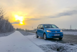 VIDEO-Fahrbericht: Unterwegs im neuen VW e-up! mit 36kwh Akku: E-Auto im Wintertest – Kann das funktionieren?